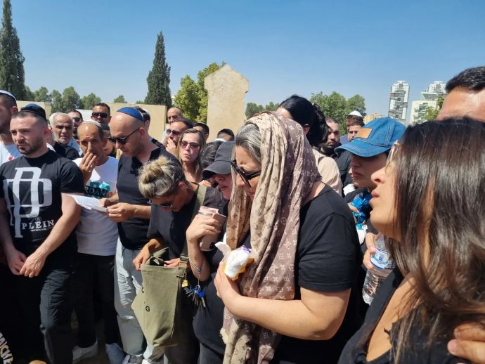 הלווייתו של שלום אביטן