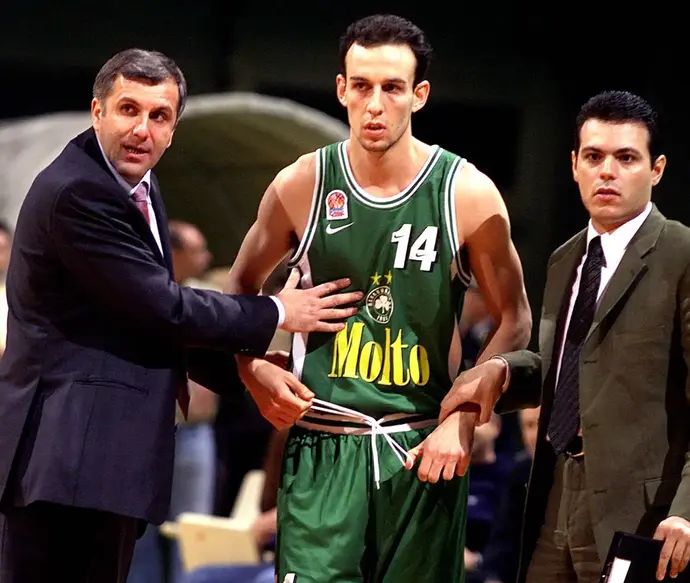 איטודיס, קטש, אוברדוביץ' ב-2000