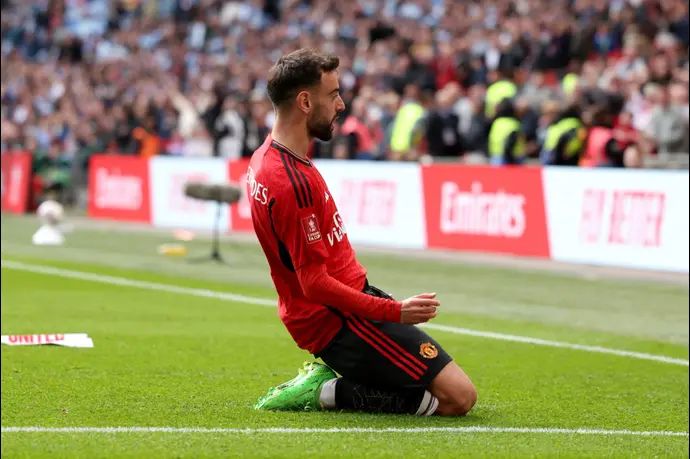 ברונו פרננדש שחקן מנצ'סטר יונייטד חוגג שער