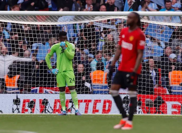 אנדרה אונאנה שוער מנצ'סטר יונייטד מאוכזב