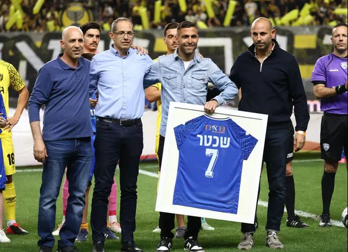 הפועל פתח תקוה עורכת טקס פרישה לאיתי שכטר