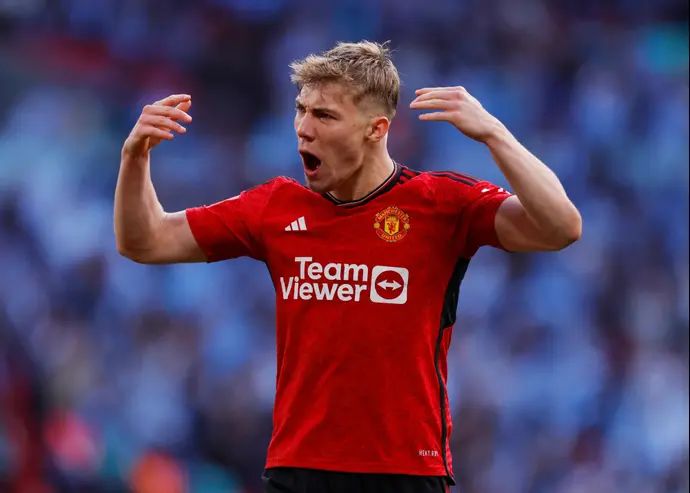 רסמוס הוילונד שחקן מנצ'סטר יונייטד חוגג