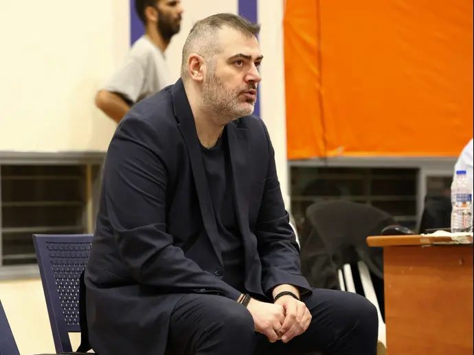 סטפנוס דדאס מאמן הפועל תל אביב