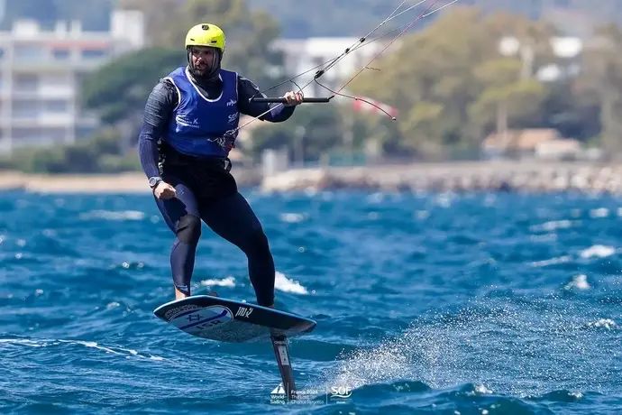 דור זרקה, גולש קייט פויל