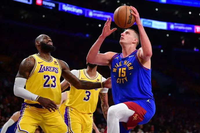 ניקולה יוקיץ', דנבר נאגטס, נשמר על ידי לברון ג'יימס, לוס אנג'לס לייקרס