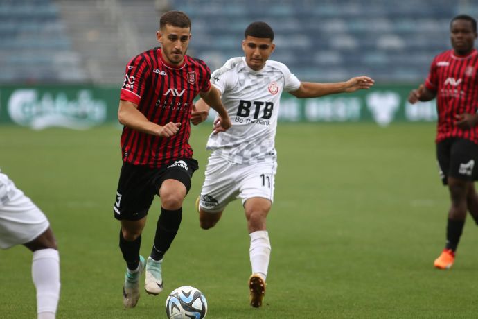 נועם מלמוד שחקן הפועל ירושלים לפני אלעד מדמון שחקן הפועל חדרה