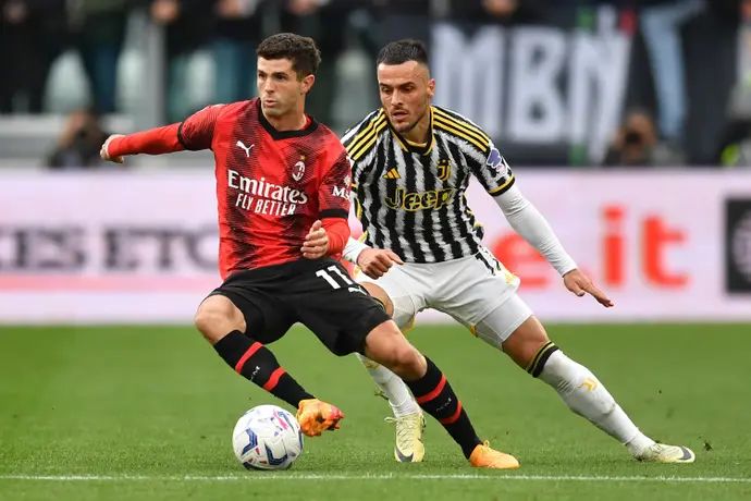 כריסטיאן פוליסיץ' מילאן לצד פיליפ קוסטיץ' יובנטוס