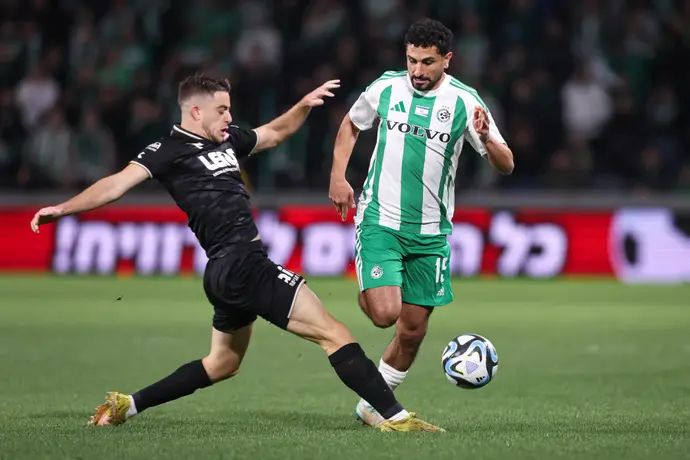 קני סייף שחקן מכבי חיפה מול נועם בן הרוש שחקן הפועל חיפה