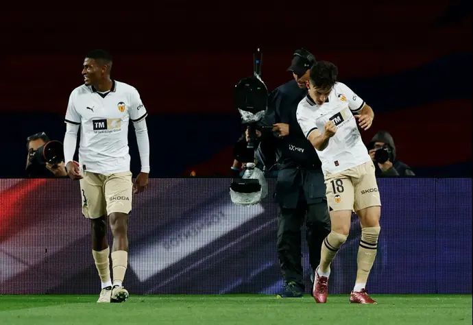 פפלו שחקן ולנסיה חוגג