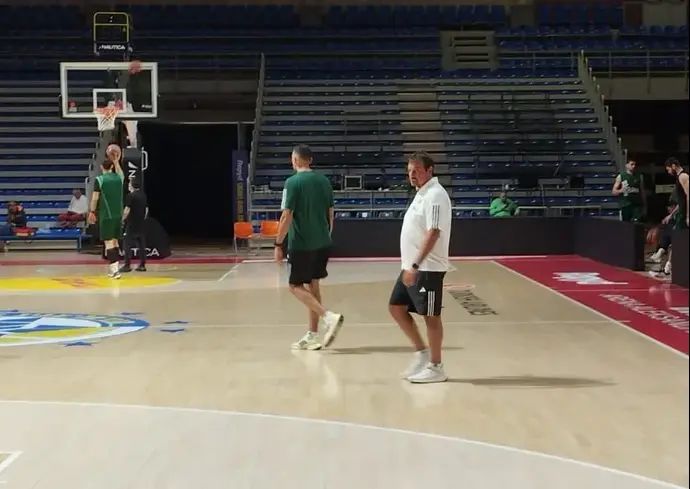 מאמן פנאתינייקוס ארגין עתמאן באימון