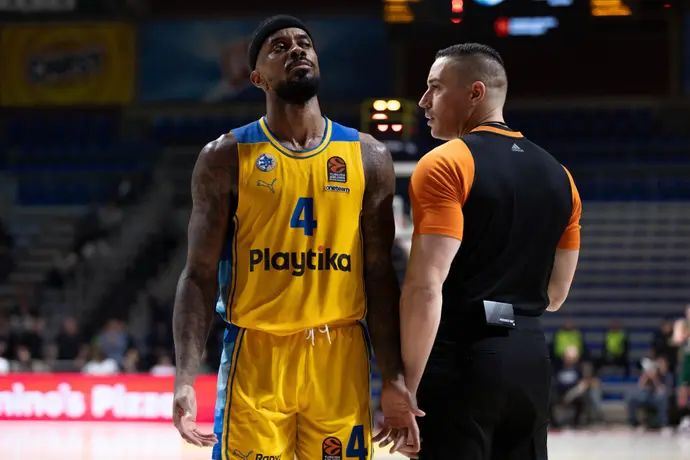 לורנזו בראון, שחקן מכבי תל אביב