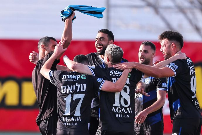 שחקני עירוני טבריה חוגגים