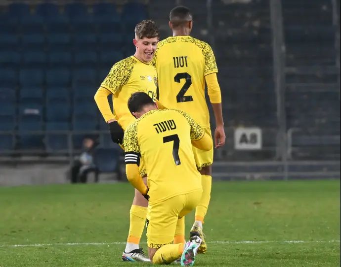 עדי יונה, ירדן שועה חוגגים שער של בית"ר ירושלים