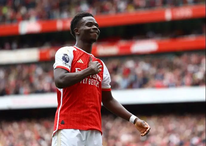 בוקאיו סאקה שחקן ארסנל חוגג שער