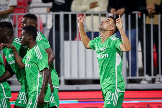 דין דוד שחקן מכבי חיפה חוגג שער