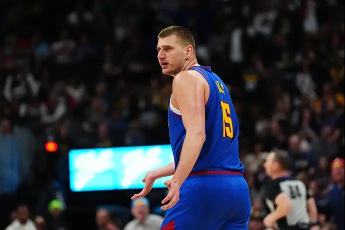 ניקולה יוקיץ', דנבר נאגטס