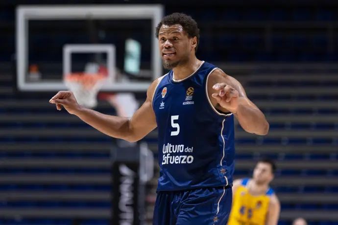 ג'סטין אנדרסון, ולנסיה