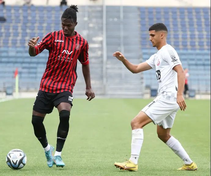 אלעד מדמון שחקן הפועל חדרה מול אלוז' יאו שחקן הפועל ירושלים