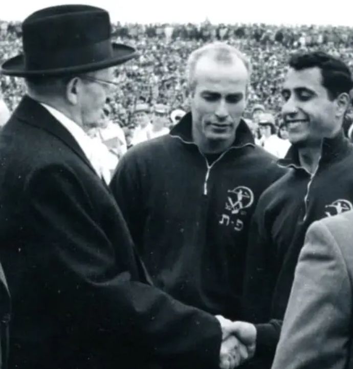 נשיא המדינה יצחק בן צבי, ראובן יפת ויעקב ויסוקר