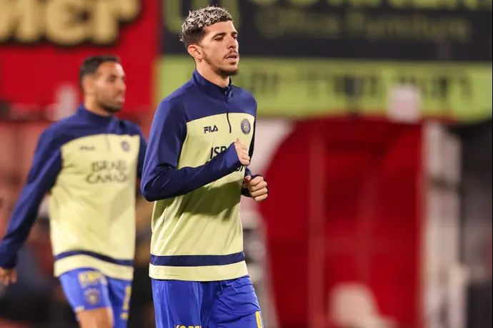 דור תורג'מן שחקן מכבי תל אביב בחימום