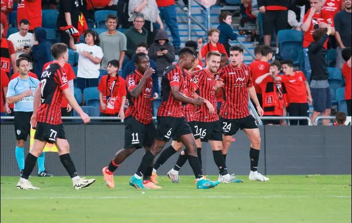 שחקני הפועל ירושלים חוגגים