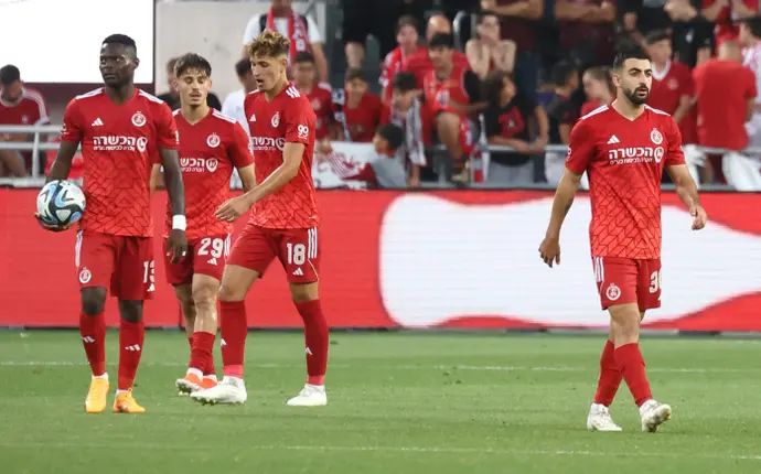 שחקני הפועל תל אביב, הישאם לאיוס, מאוויס צ'יבוטה, טל ארצ'ל