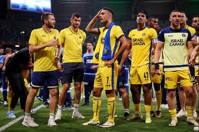 שחקני מכבי תל אביב: אושר דוידה, דור פרץ, ערן זהבי, ניר ביטון, שרן ייני