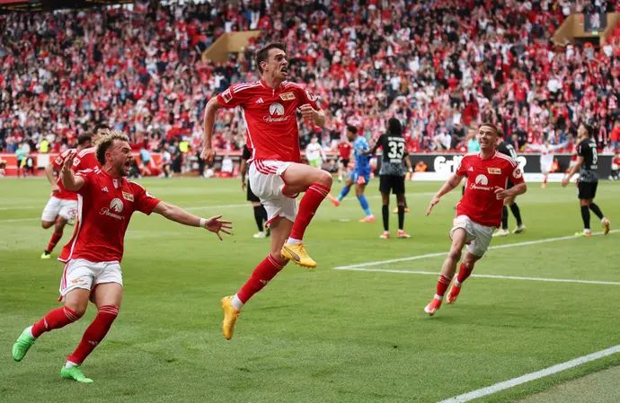 יאניק האברר שחקן אוניון ברלין חוגג שער