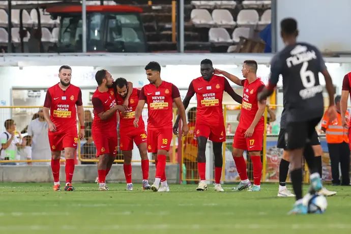 שחקני מ.ס. אשדוד חוגגים