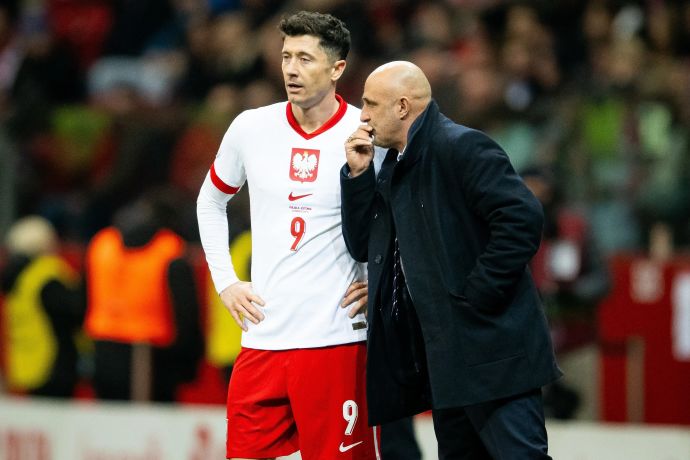 מאמן נבחרת פולין, מיכאל פרובירז', עם רוברט לבנדובסקי