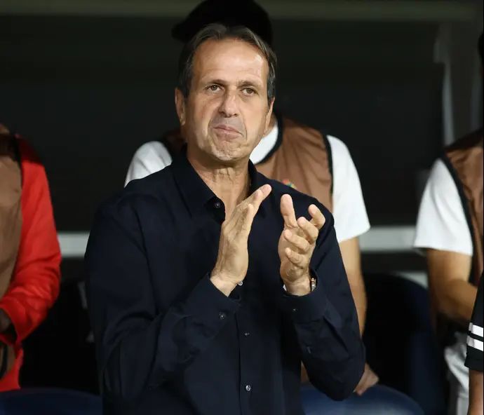 מאמן הפועל חיפה רוני לוי