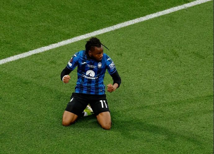 אדמולה לוקמן שחקן אטאלנטה חוגג שער