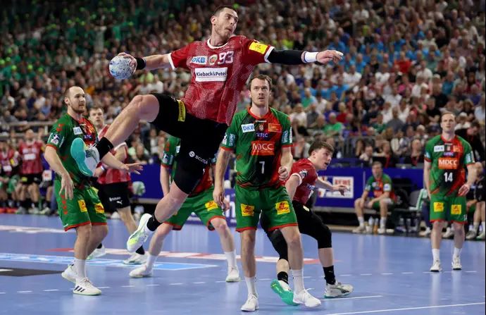 שחקן פוקסה ברלין מיכאילו מרסניץ'. האם ברלין תגיע לגמר?