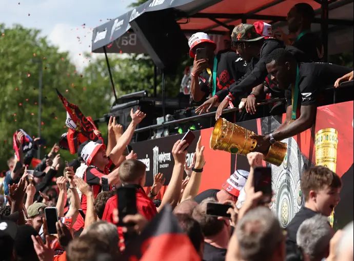 חגיגות הדאבל של באייר לברקוזן