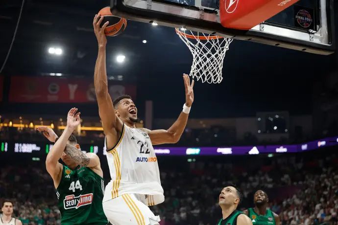 שחקן ריאל מדריד וולטר טבארס