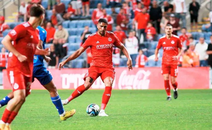 שחקן הפועל תל אביב בריאן פאסי