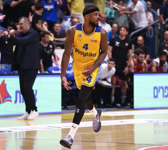 לורנזו בראון שחקן מכבי תל אביב