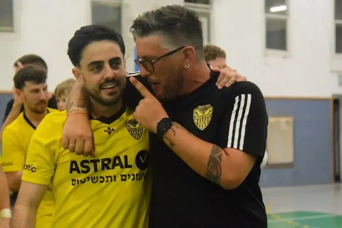 מחזירים עטרה ליושנה. מכבי נתניה בכדורגל אולמות