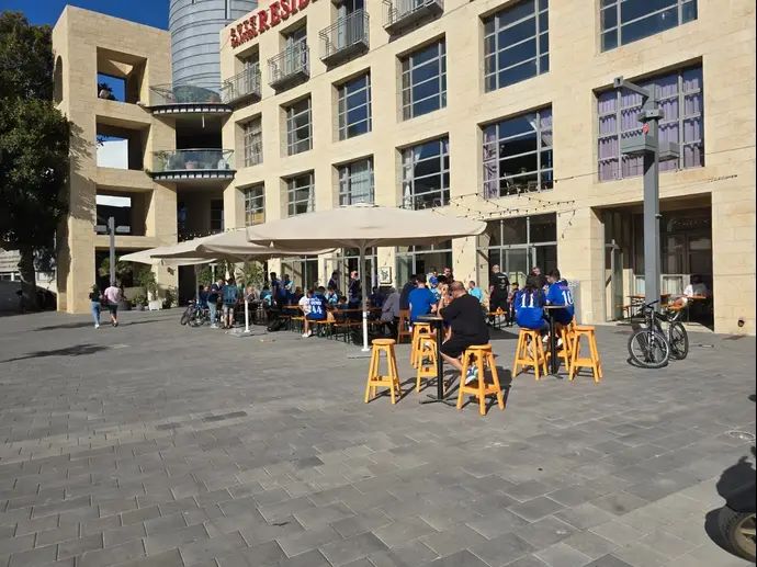 אוהדי מכבי פתח תקוה לפני גמר הגביע