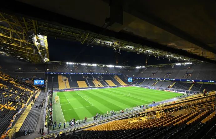 זיגנל אידונה פארק, דורטמונד