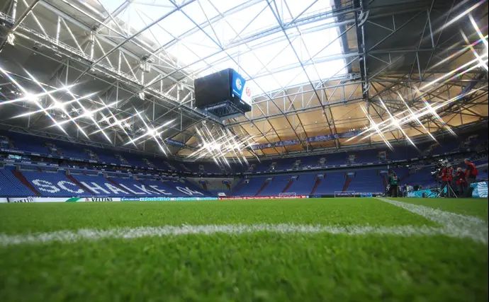 פלטינס ארנה, גלזנקירשן