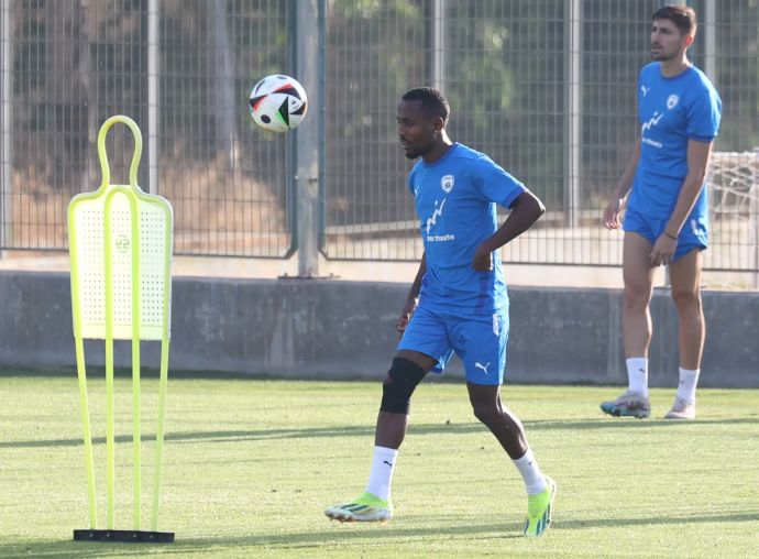 גדי קינדה באימון נבחרת ישראל