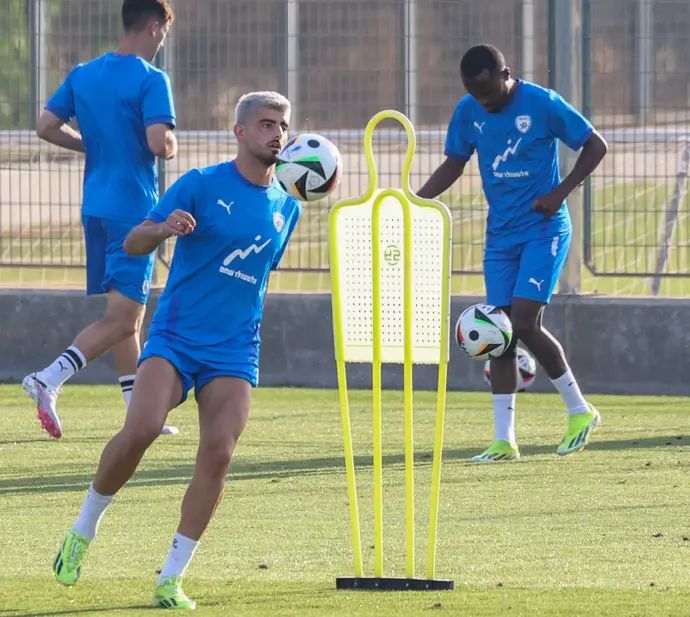 תומר יוספי באימון נבחרת ישראל