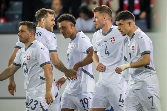 שחקני נבחרת שוויץ חוגגים