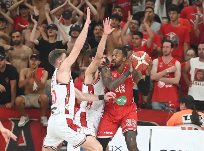 אייזיאה מיילס הפועל תל אביב