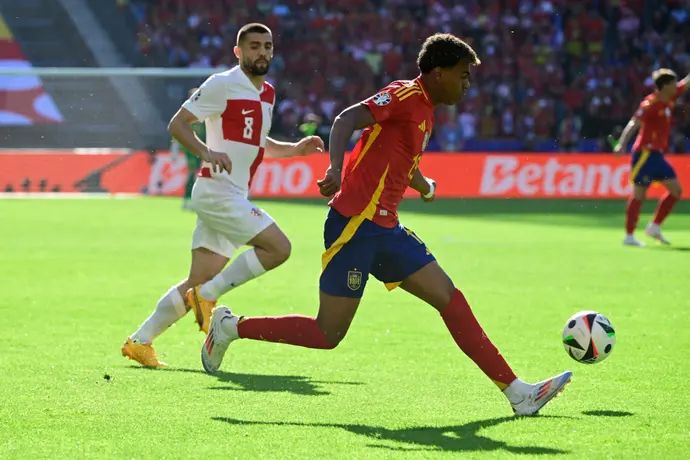 לאמין ימאל נבחרת ספרד