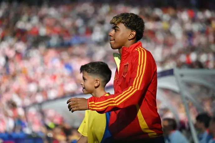 לאמין ימאל נבחרת ספרד