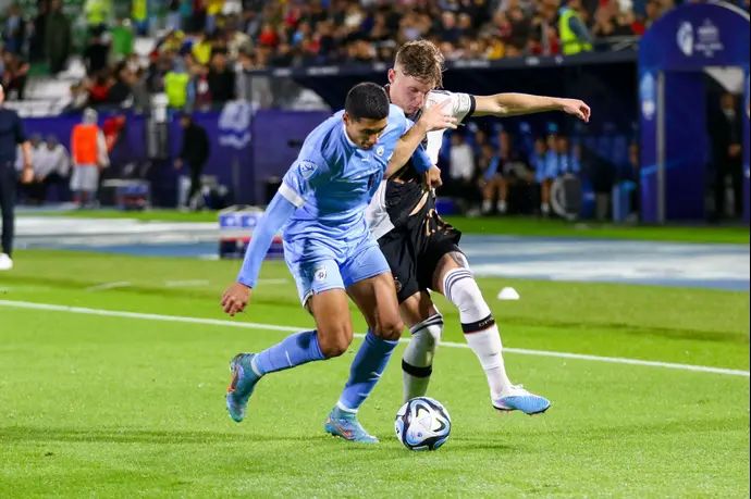 ענאן חלאילי נבחרת ישראל הצעירה לצד לוקה נץ נבחרת גרמניה הצעירה