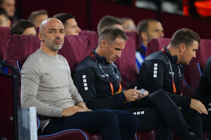 מאמן באצ'קה טופולה, ז'רקו לאזטיץ'