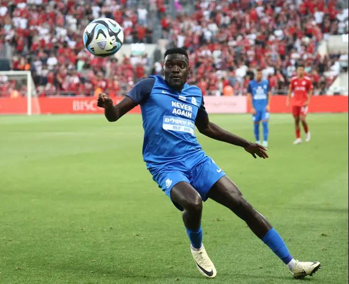 שחקן מ.ס. אשדוד טימותי אוואני